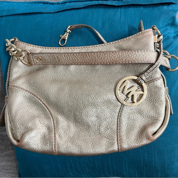 Gold Michael Kors bag - Picture 2 of 7